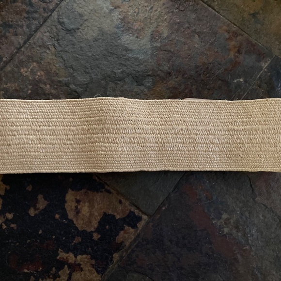 NWOT Vince Camuto Circle and Bar Stretch Raffia Belt Sz S/M - Picture 3 of 6